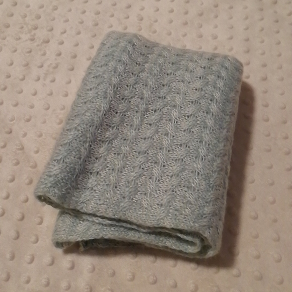 NWOT Bizou knit circle scarf - Picture 8 of 8
